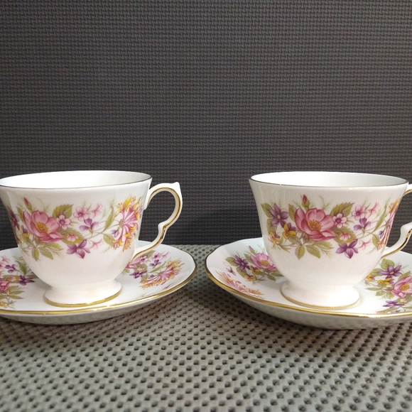 Vintage Colclough Bone China Cup And Saucer, Creamer, Sugar Bowl Mad in England - Picture 12 of 13